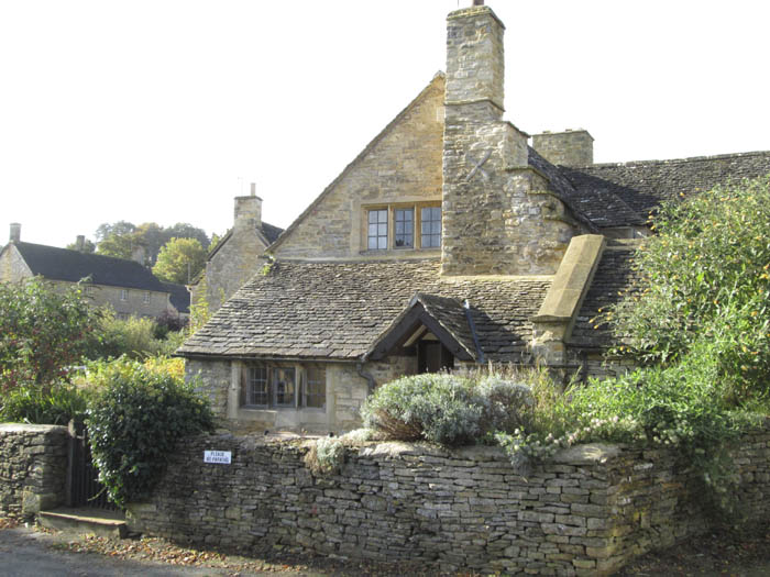 A tour of No. 8 The Square holiday cottage, Cotswolds6